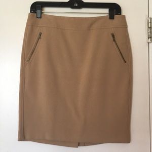 SALE!!! Loft skirt, camel, pockets